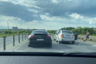В Рязани на Северной окружной дороге столкнулись два авто